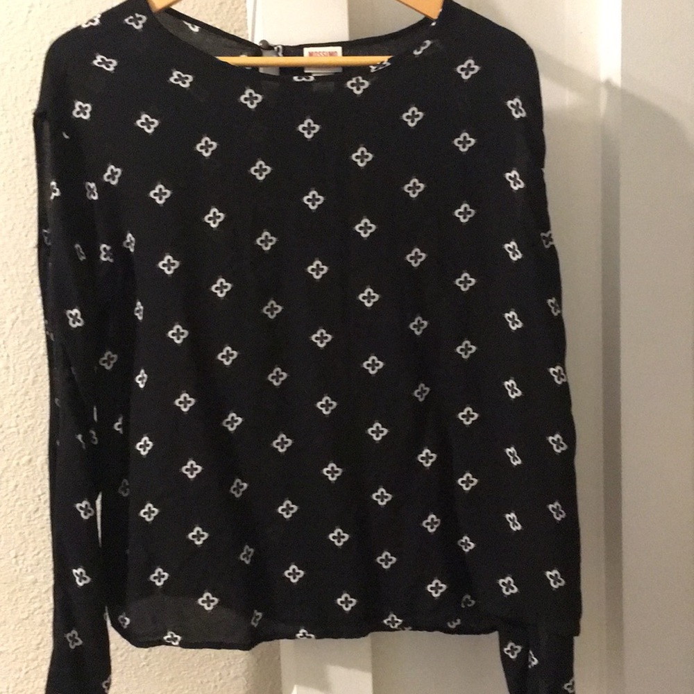 Cross pattern blouse